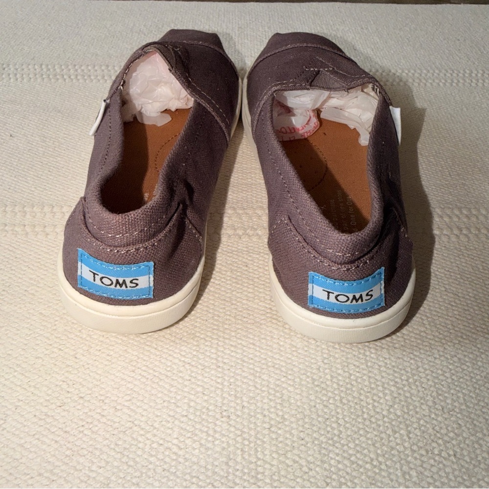 Toms Kids Slip On Canvas Shoes Taupe Gray Classic Casual Size 1.5 - Picture 8 of 9
